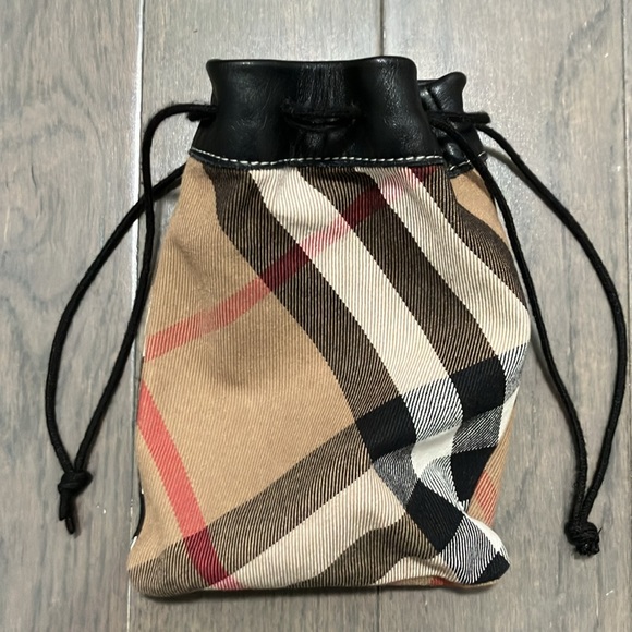 Burberry Fold Up Travel Slippers with Pouch Size S - Picture 10 of 12